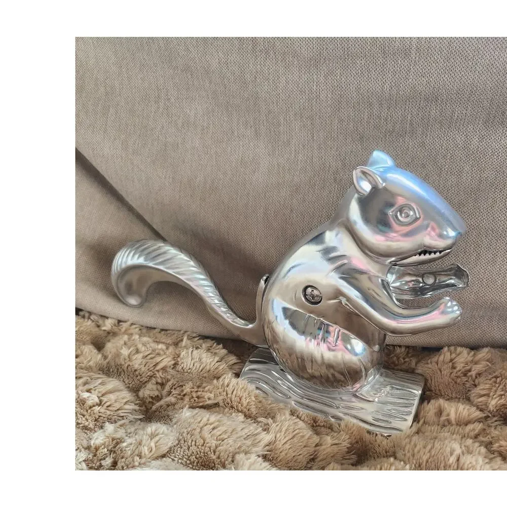 Davy Crack'It Squirrel Nutcracker